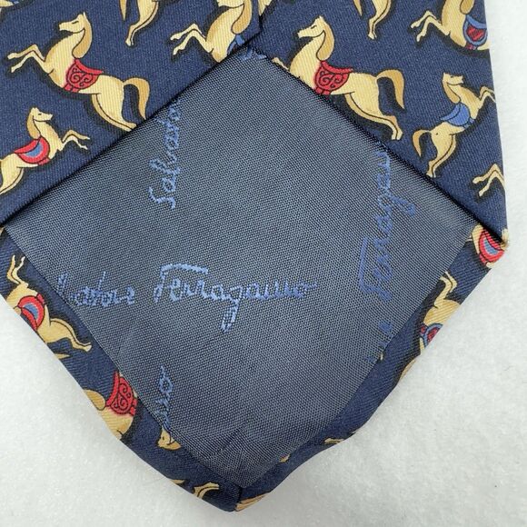 Salvatore Ferragamo 100% Silk Tie Necktie Dark Navy Horse Print Made in Italy‎ - Picture 4 of 8